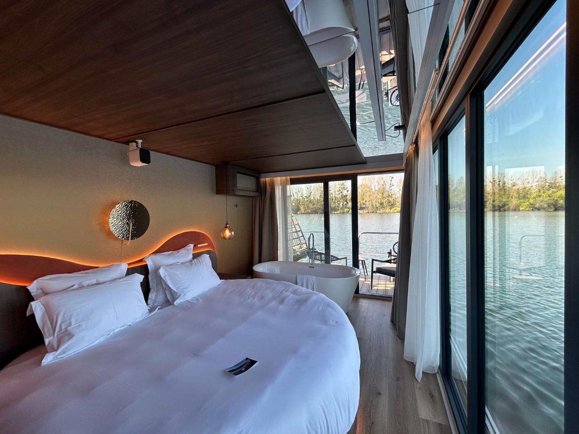 L'Escale Royale Saint-Martin-La-Garenne Port Ilon - Seine - Giverny Екстериор снимка